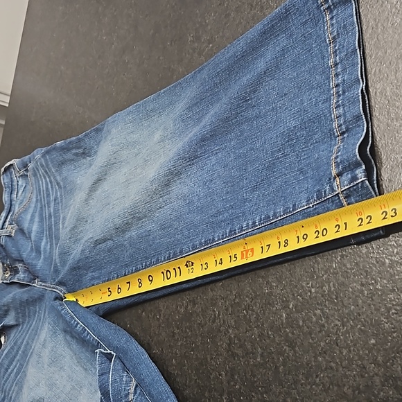 Torrid Cropped denim - Picture 4 of 4